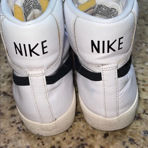 Nike Blazer Mid - Picture 3 of 12